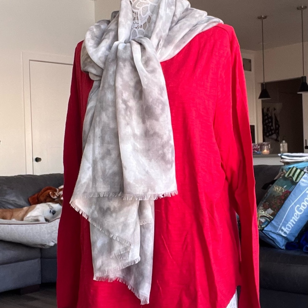 Scarf, tie-dye, gray, and white